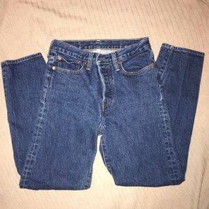 Women’s Levi’s Pants Size 27